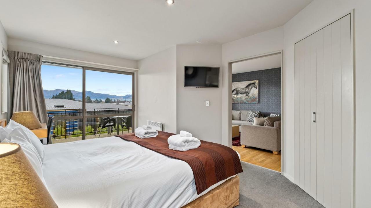 Rocky Mountain Apartment 129 Wanaka Bagian luar foto