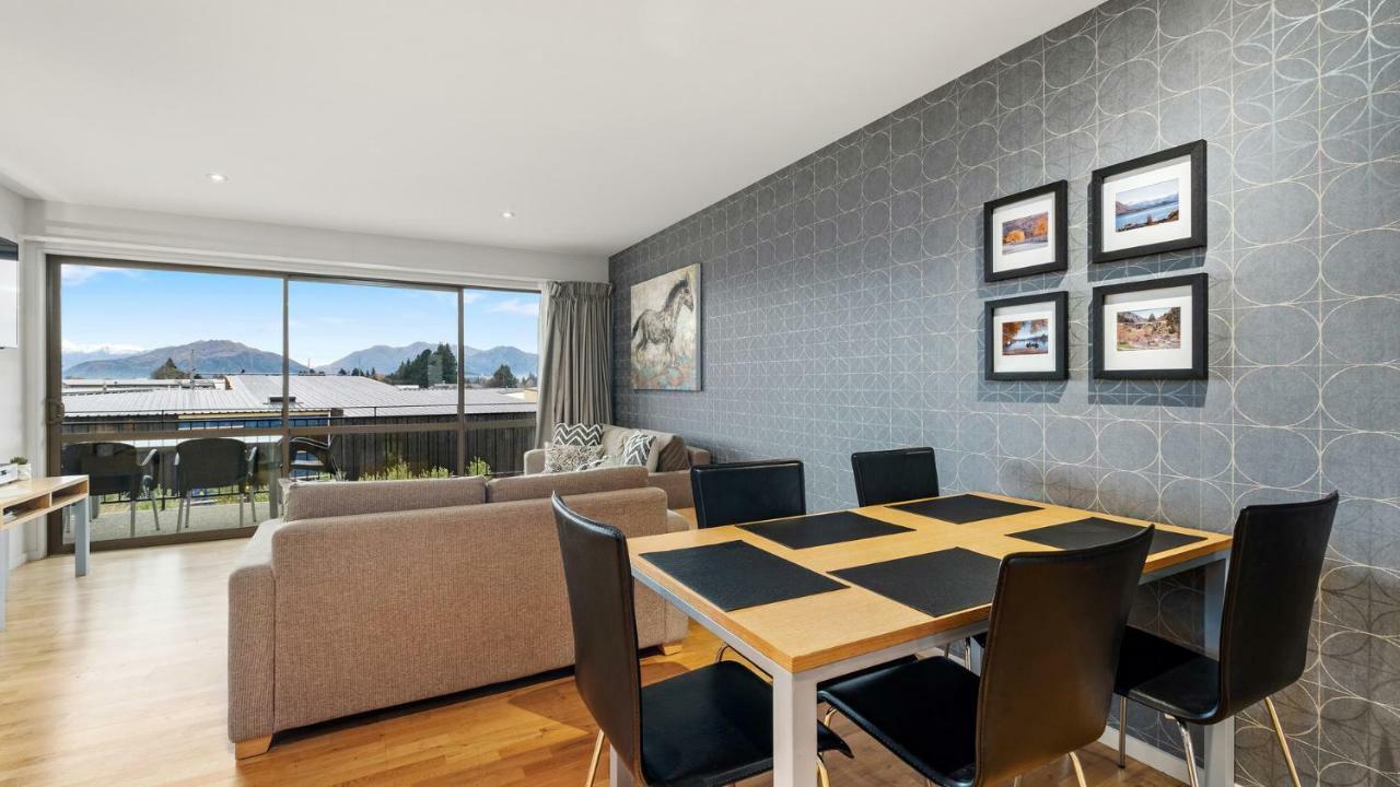 Rocky Mountain Apartment 129 Wanaka Bagian luar foto